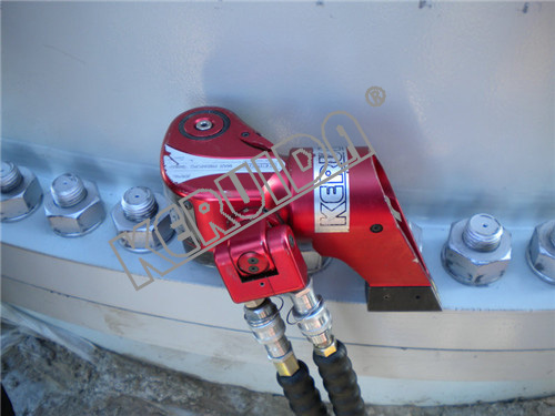 科瑞達液壓扳手在風電行業(yè)中的應(yīng)用.jpg 科瑞達液壓扳手在風電行業(yè)中的應(yīng)用.jpg